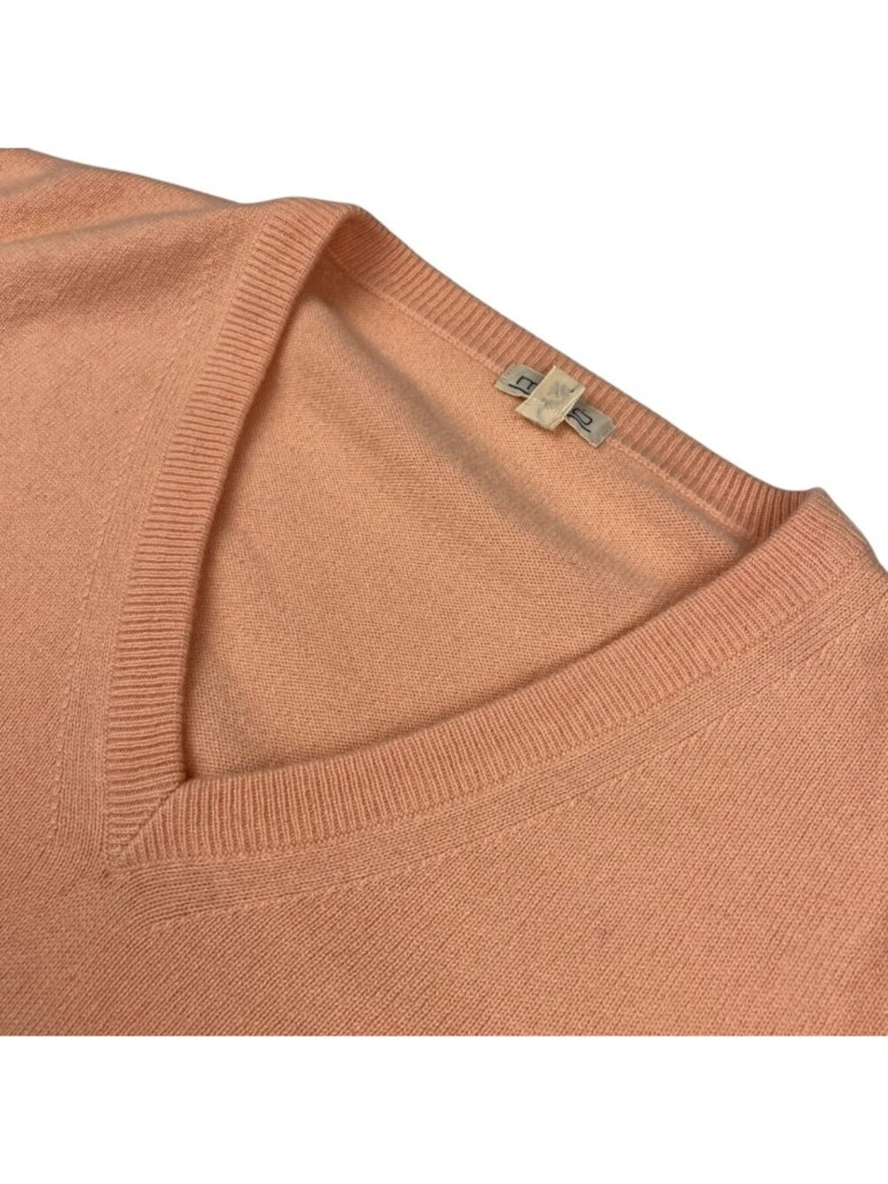 Malo Men's 100% Cashmere V-Neck Pullover Sweater Peach • Italy • Size 52
